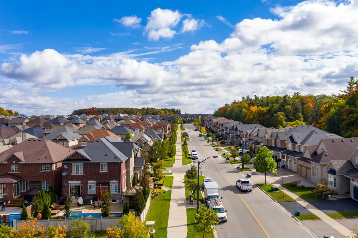 Uxbridge homes for sale: detached homes and townhouses